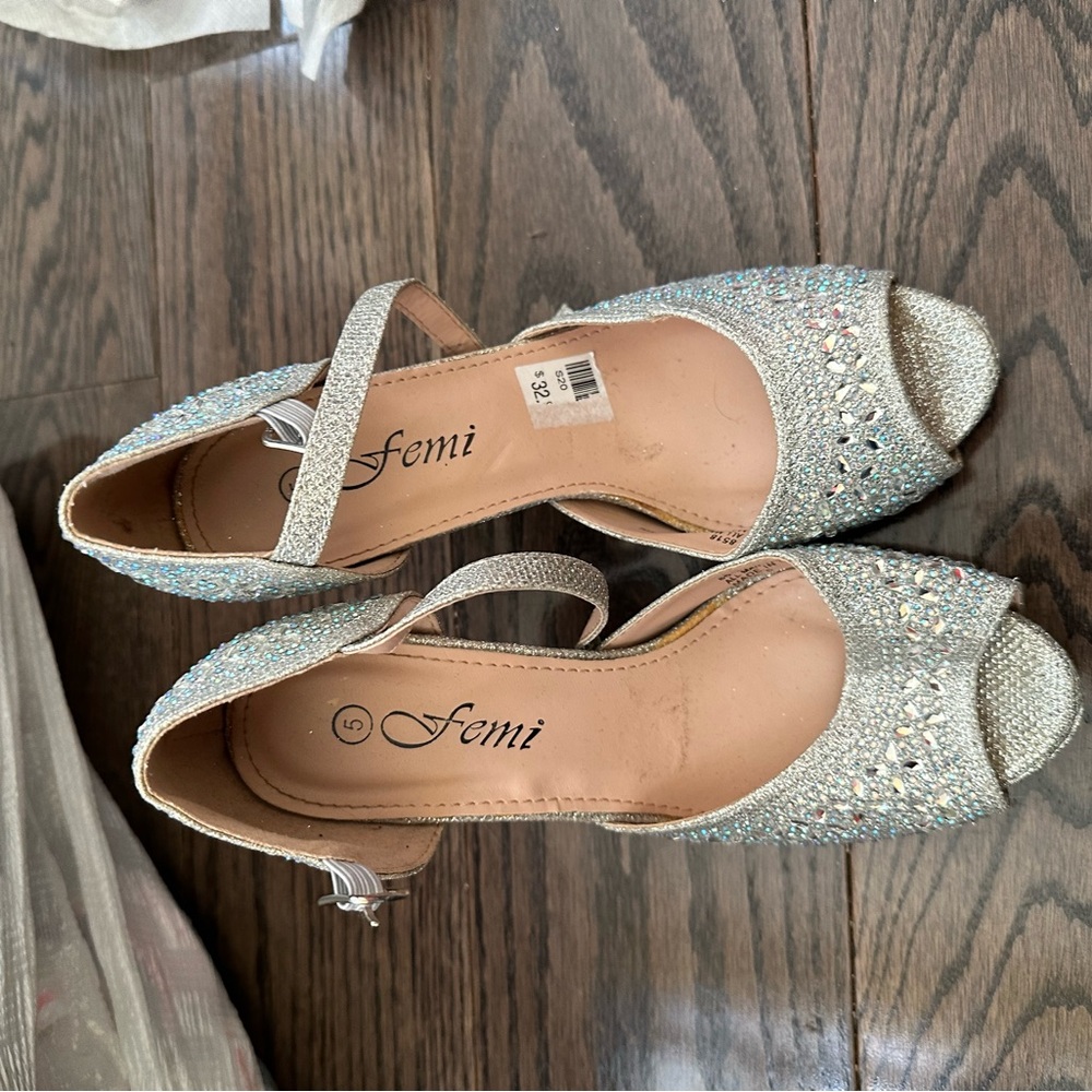 Size 5 sliver stone embellishment heigh heels